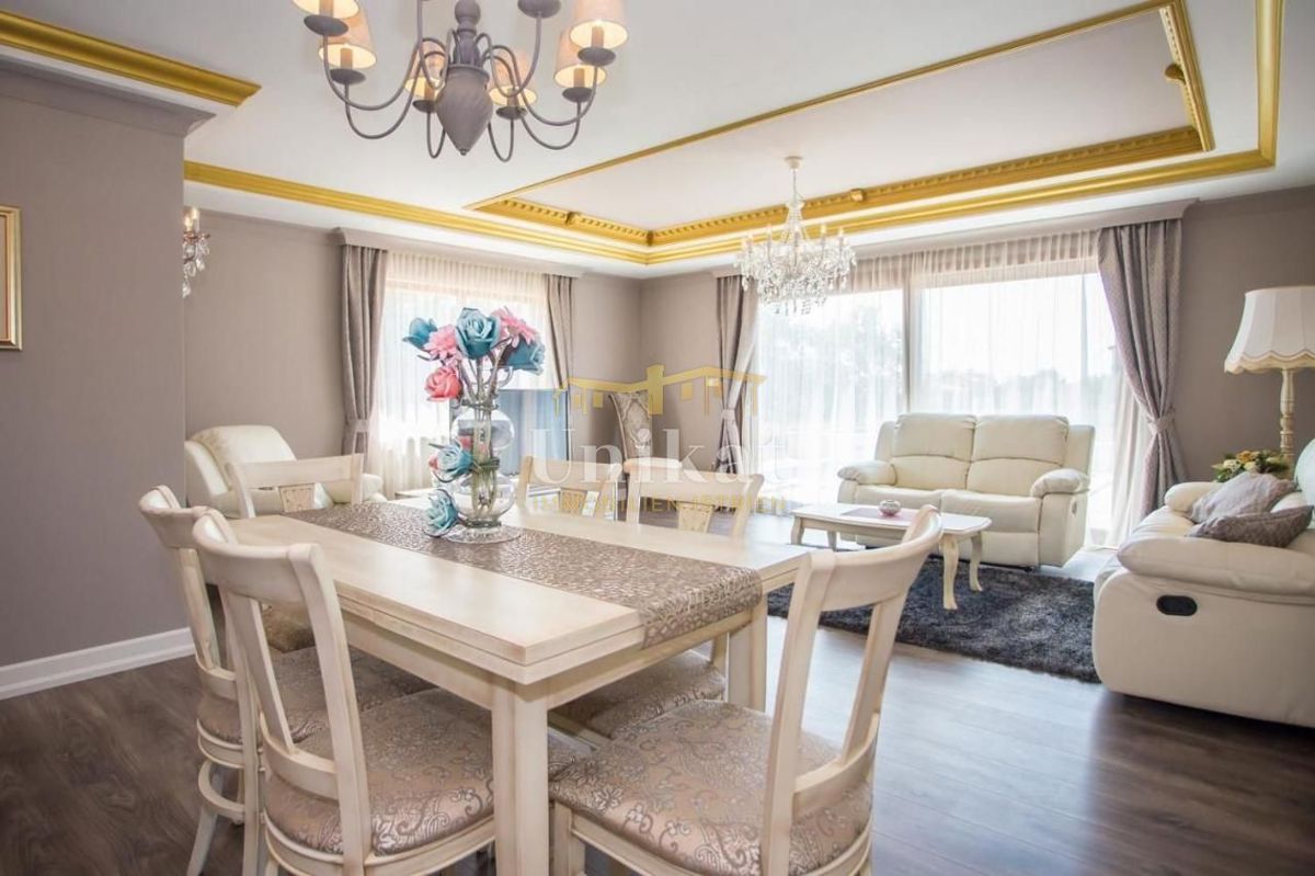 Lepo urejena pritlična hiša na veliki parceli + možnost gradnje še enega objekta